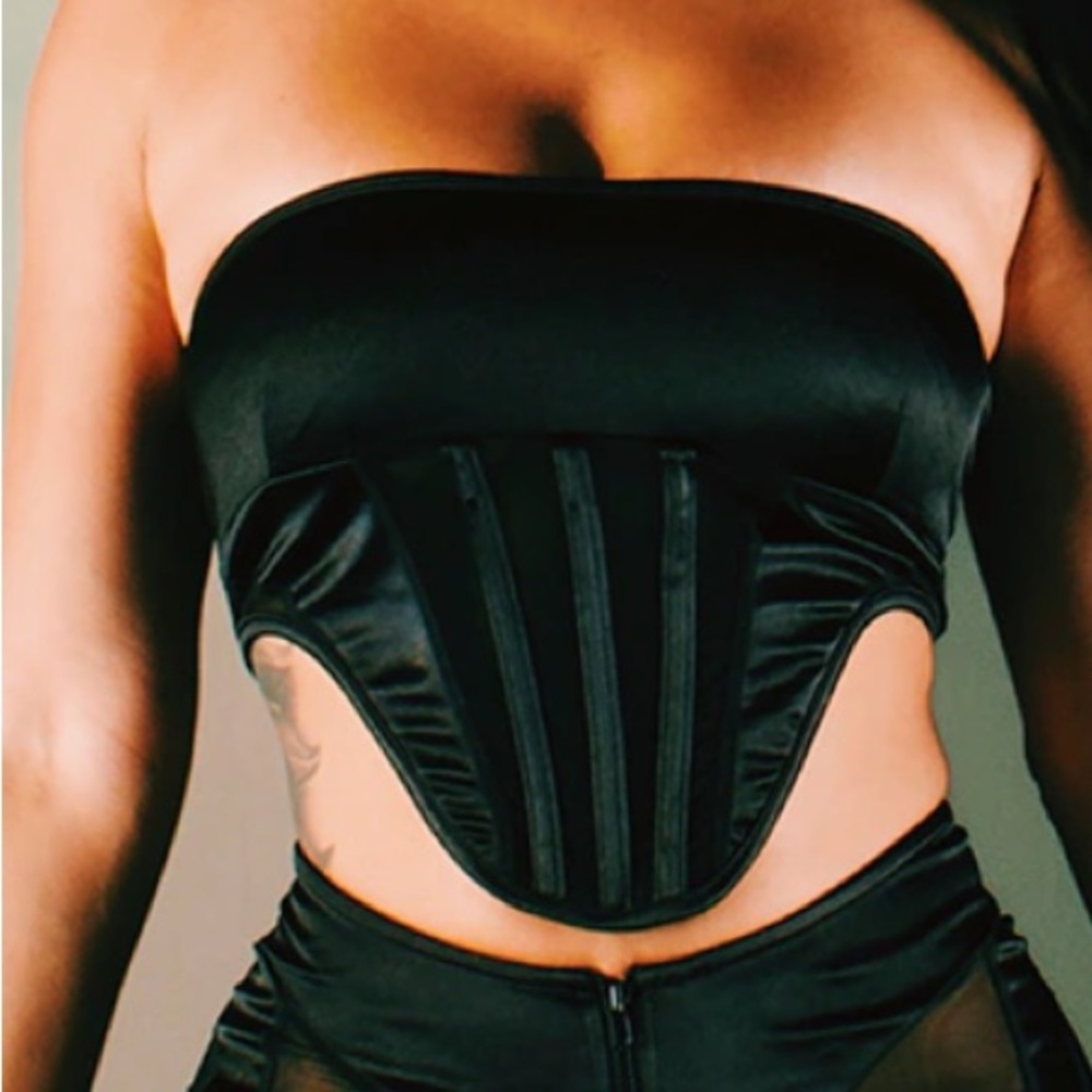 Black mesh panel cropped corset Bandau top size US 4